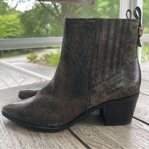Franco Sarto Shay Distressed Gold Leather Western Style Ankle Boots Size 9.5